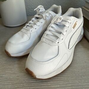 Puma Women’s 7 1/2 Sneakers
